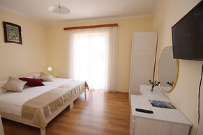 Nikola 1 - Free Parking - R4