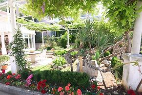 Nikola 1 - Free Parking - R4