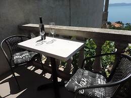 Maza - With Seaview & Parking - R2