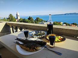 Maza - With Seaview & Parking - R2