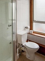 Commercial Hotel