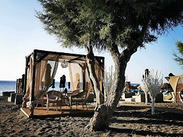 Santorini Miracles Suites, Adults Only