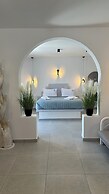 Santorini Miracles Suites, Adults Only