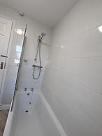 Woodbine Retreat, A Remarkable 3 Bedroom House