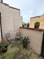 Woodbine Retreat, A Remarkable 3 Bedroom House