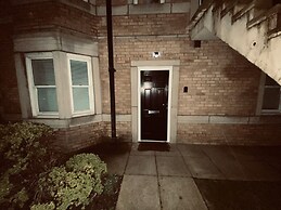 Beautiful 1-bed Apartment in Scarborough