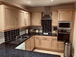 Beautiful 1-bed Apartment in Scarborough