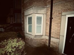 Beautiful 1-bed Apartment in Scarborough
