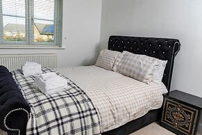 4 Luxurious Executive Villa