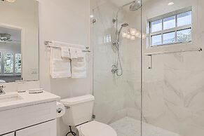 Banyan Cove 4bd 4.5ba Private Pool and Parking