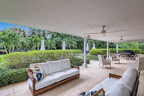 Banyan Cove 4bd 4.5ba Private Pool and Parking