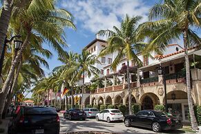 Palm Beach Hotel