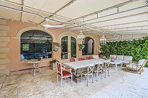 Toad Hall, 5br, 6 ba