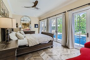 Toad Hall, 5br, 6 ba