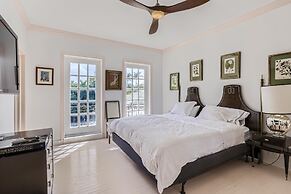 Toad Hall, 5br, 6 ba