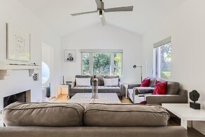 Villa Ardmore, 3 Bedrooms, 3.5 Baths, Pool