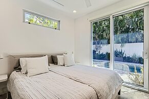 Villa Ardmore, 3 Bedrooms, 3.5 Baths, Pool