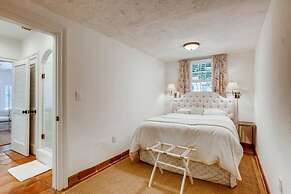 Villa Blanca 4bd 3.5ba Private Pool and Parking