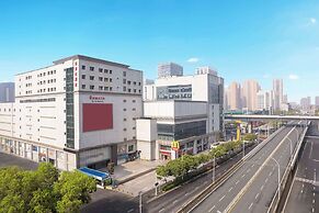 Ramada BY Wyndham Wuhan Wangjiawan