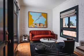 Gold Diggers Hotel