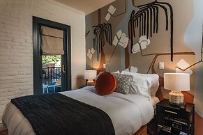 Gold Diggers Hotel