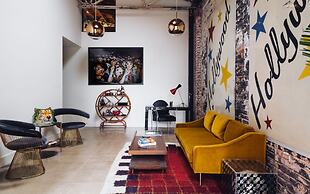 Gold Diggers Hotel