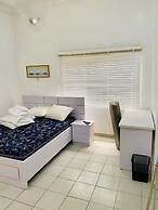 House 12 studios suites