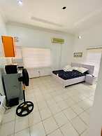 House 12 studios suites