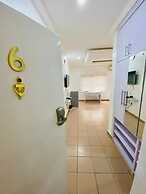 House 12 studios suites