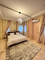 Pinkish By Riava Bed & Breakfast Abuja