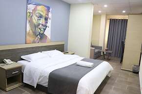 Pinkish By Riava Bed & Breakfast Abuja