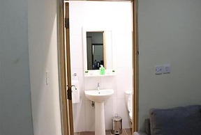 Pinkish By Riava Bed & Breakfast Abuja