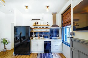 Old Spanish House- C, The Madeleine Suite