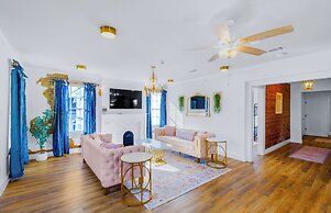 Old Spanish House- C, The Madeleine Suite