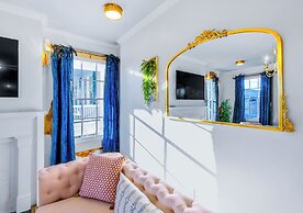 Old Spanish House- C, The Madeleine Suite