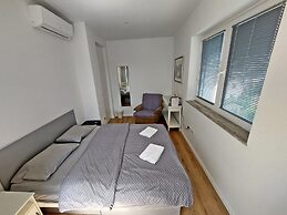 ROSE valley -modern rooms and apartments