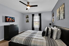 3069 Beach Palm Avenue