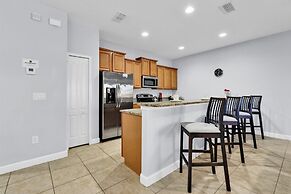 3069 Beach Palm Avenue