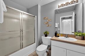 4752 Vero Beach Place