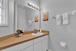 4752 Vero Beach Place