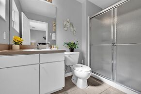 4752 Vero Beach Place