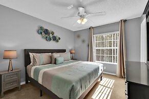 4752 Vero Beach Place