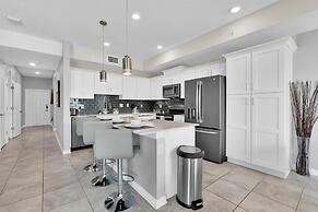 3151 Paradox Circle Unit 306