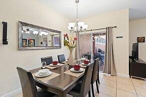 8941 Bismark Palm rd