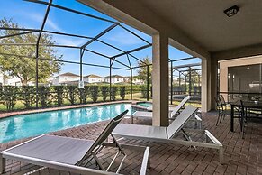 5541 Misty oak Circle