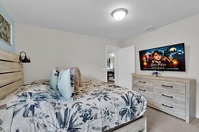 5541 Misty oak Circle