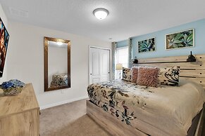 5541 Misty oak Circle