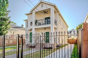 *FREE* Parking/Renovated Gem near French Qtr