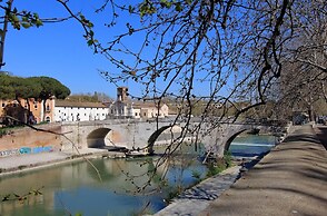 Tiberina Spacious Apartment