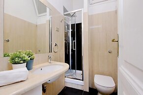 Tiberina Spacious Apartment